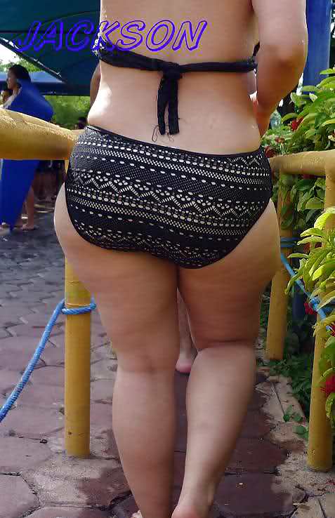 Swimsuit mature (mexican? candid) #19320948