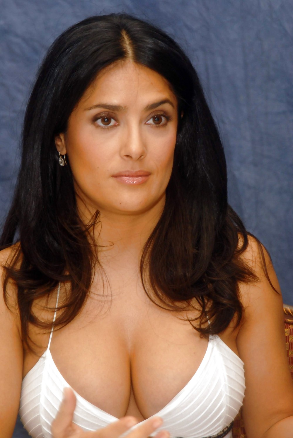 Salma Hayek - mi fa sempre afferrare il mio cazzo!
 #15229561