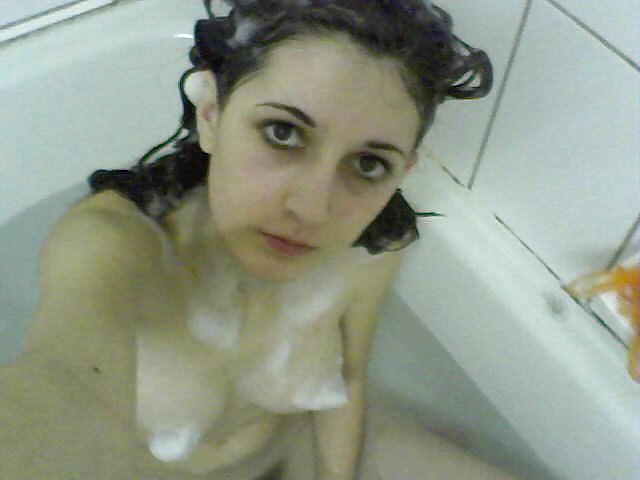 バスルームの別のルーマニアの女の子
 #7455750