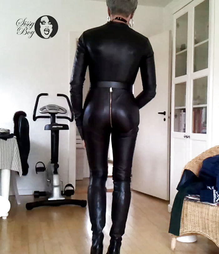 Sissy sexy catsuit in pelle
 #17224500