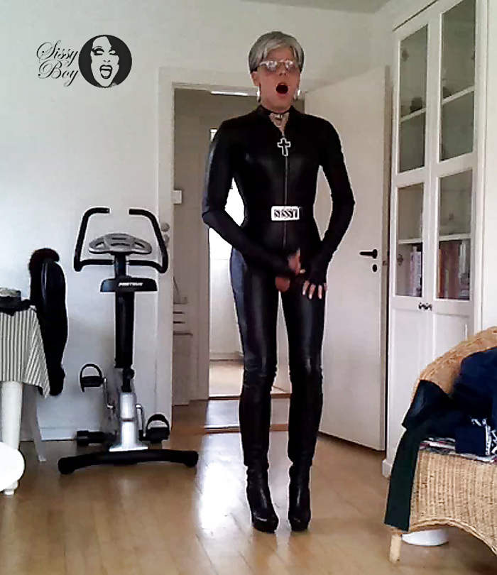 Sissy sexy catsuit in pelle
 #17224614