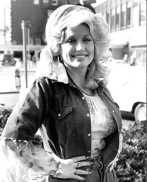 Dolly parton
 #8562124