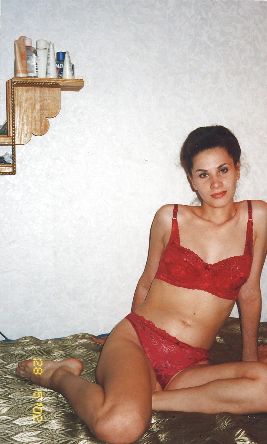 Dame In Rot #16663984