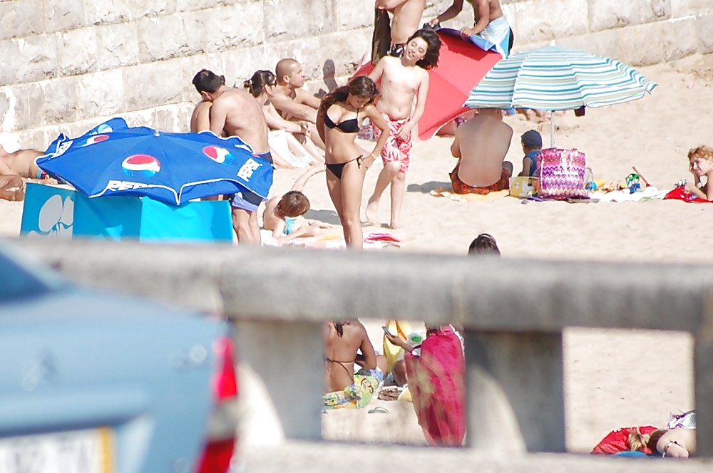 Giovane caldo sulla spiaggia
 #1671651