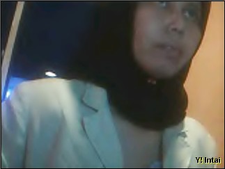 Hijab mom webcam #17917078