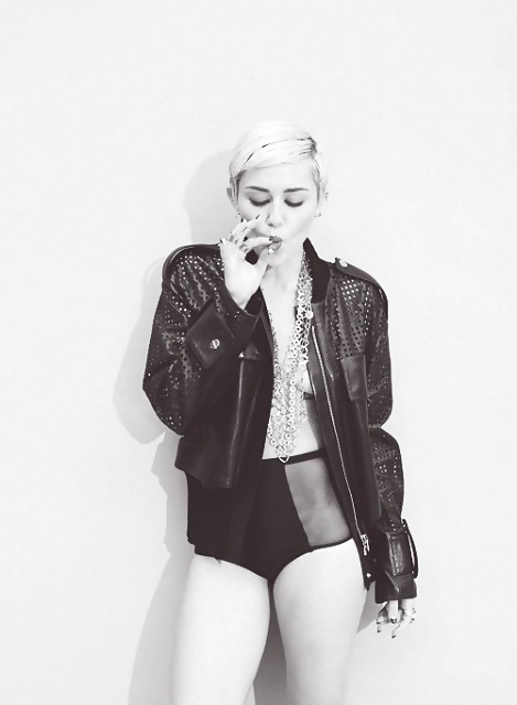 Miley Cyrus bianca #19009186
