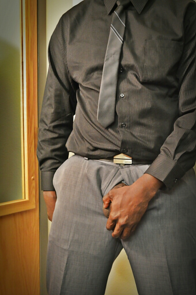 Suite e cravatta bbc grande cazzo nero
 #20113497