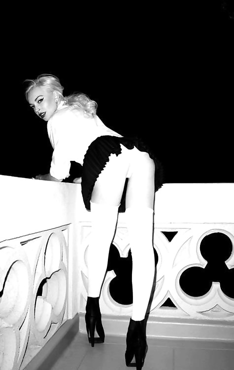Lindsay Lohan ... Photoshoot Blonde Chaude #11557288