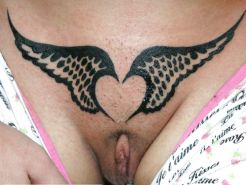 Tattoo auf der muschi
