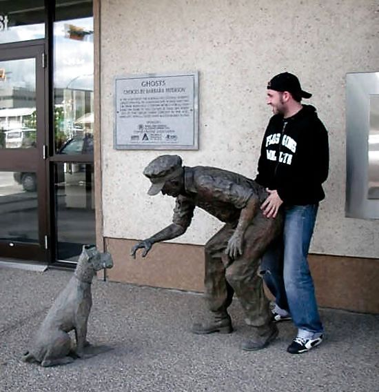 Was Machen Die Leute Im Urlaub? Statue Gruppierung !!!! #1811316