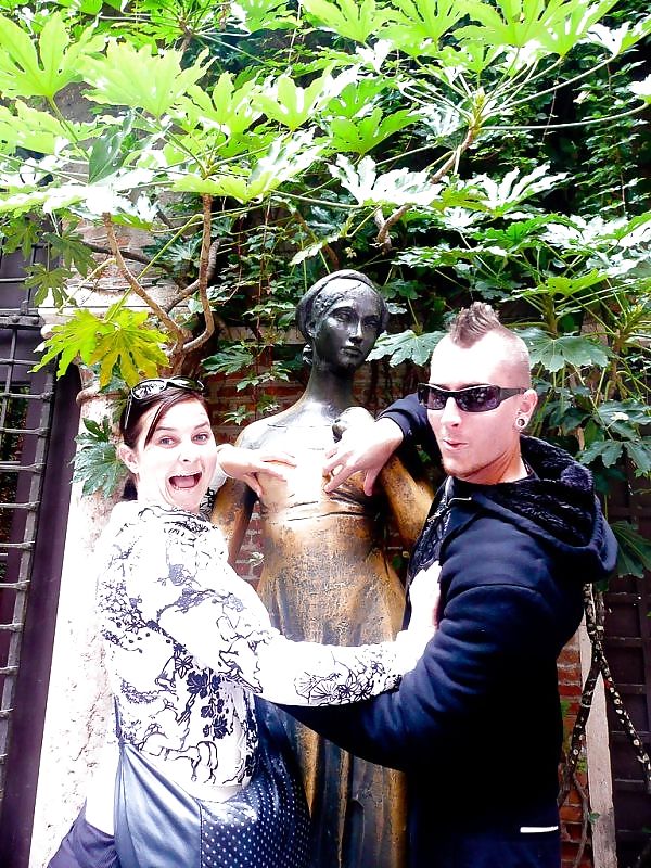 Was Machen Die Leute Im Urlaub? Statue Gruppierung !!!! #1811440