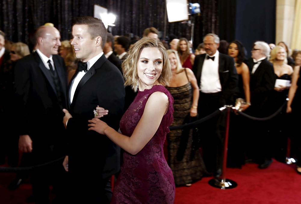 Scarlett Johansson 83rd Annual Academy Awards #4379402