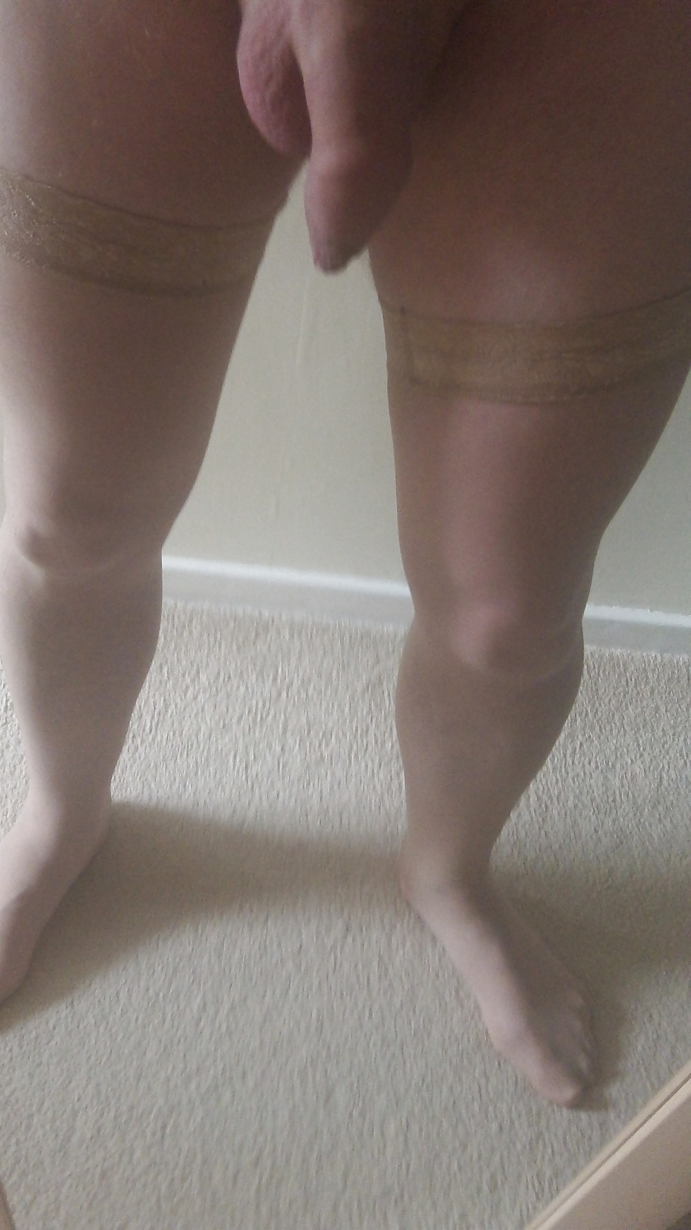 To try Stockings and a toy .. and it feels good! x #20016302