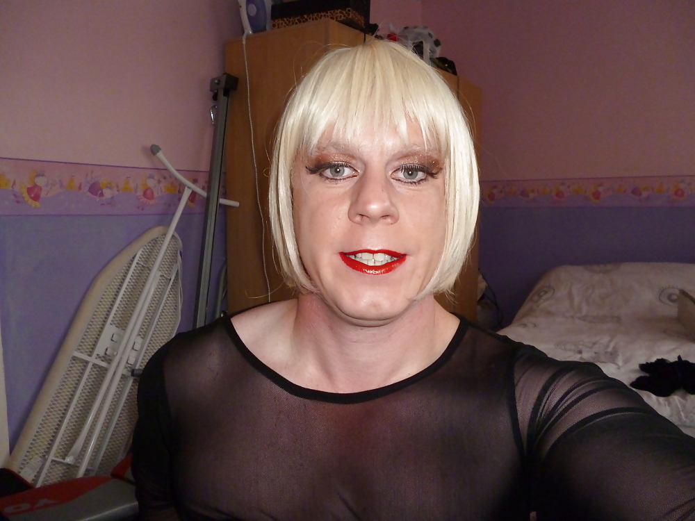 Tranny tries on her new clothes #12219764