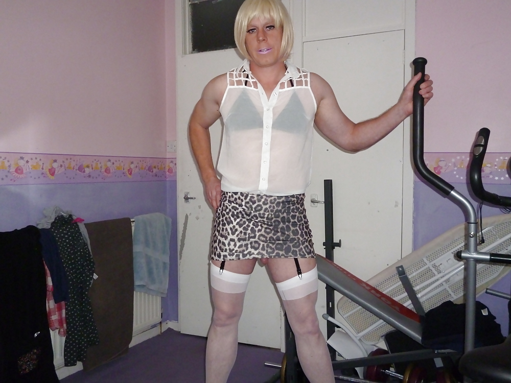 Tranny tries on her new clothes #12219924