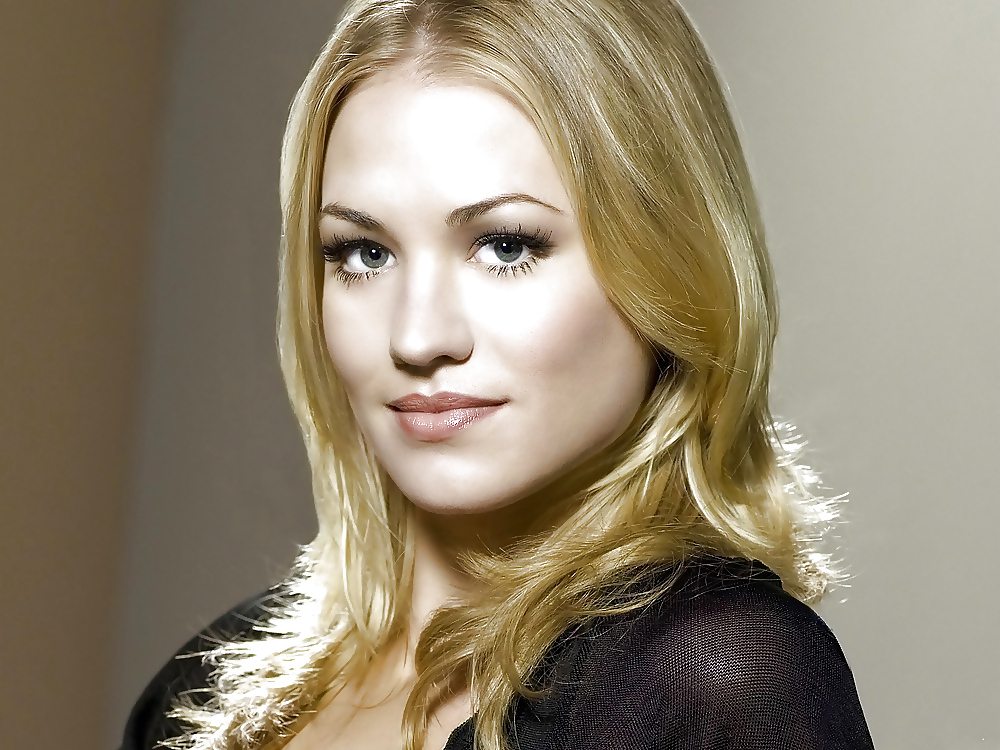 Yvonne strahovski
 #6646552