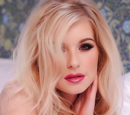 Bloedmooie vrouwen highres pics part 2
 #21617500