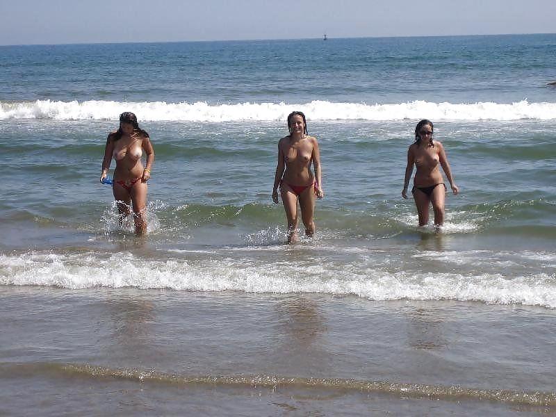 Chicas de la playa 1
 #2373017