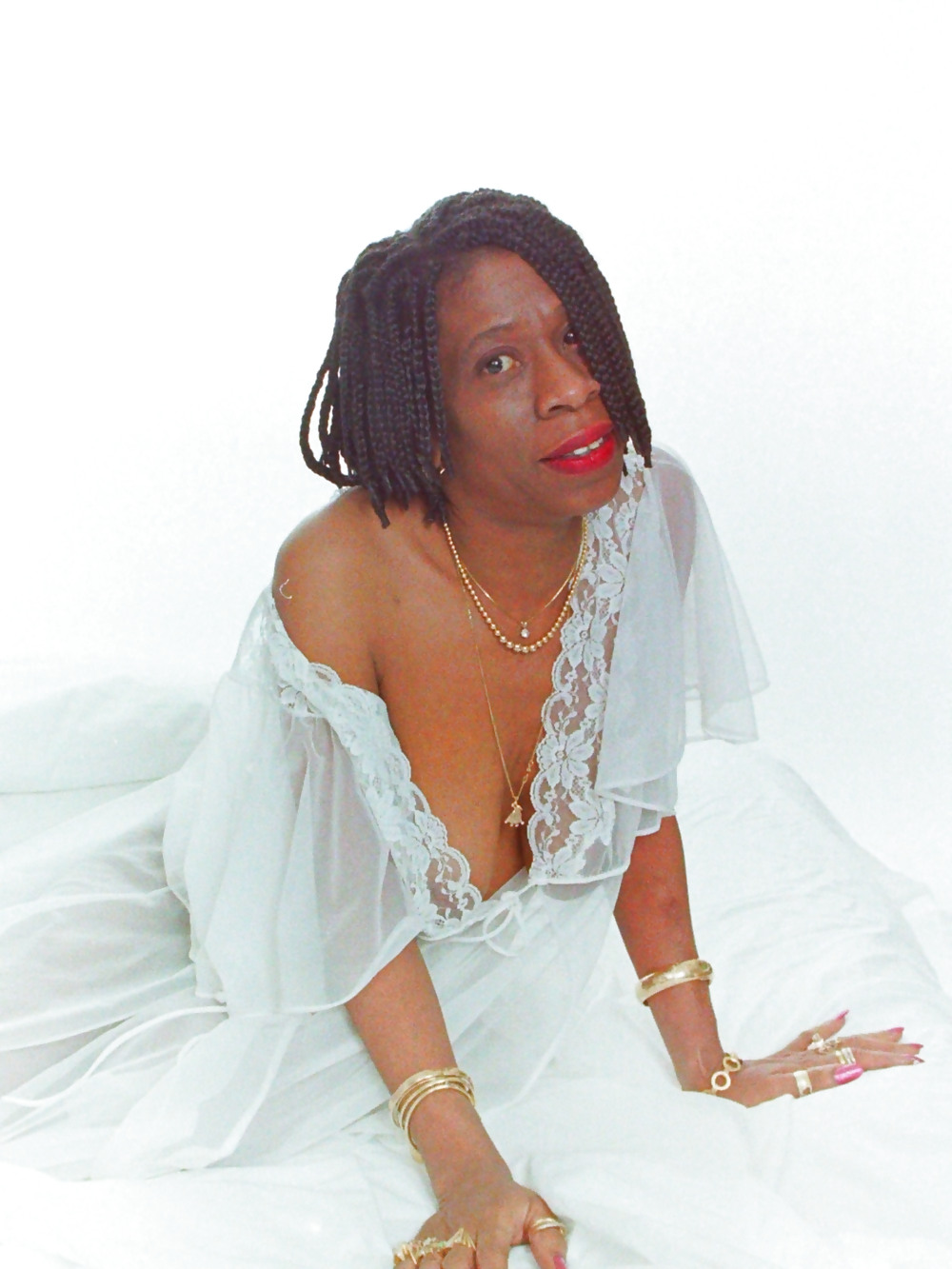 白いローブのBobbi
 #20833456