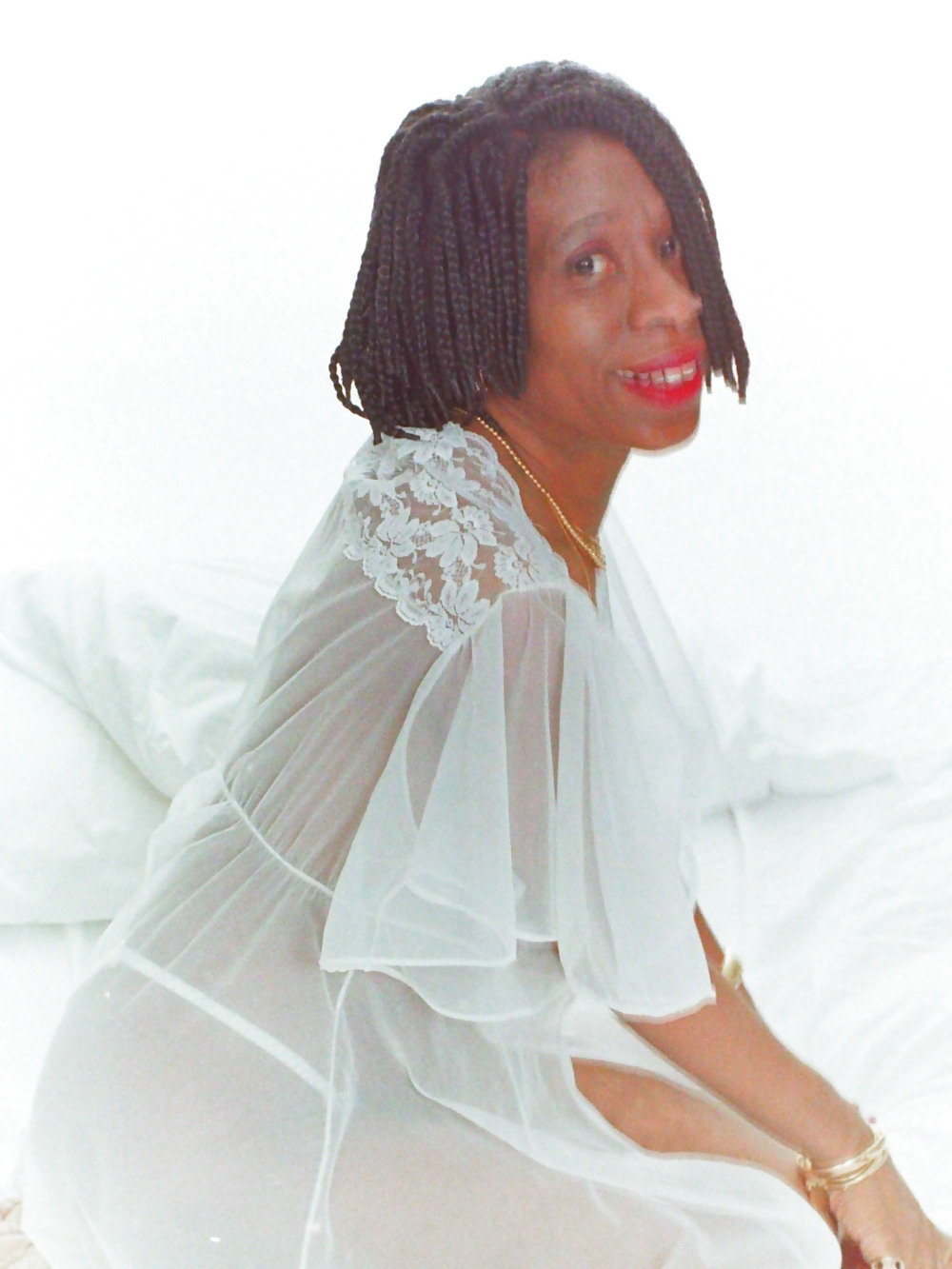 白いローブのBobbi
 #20833479