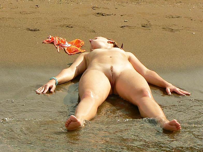 裸のビーチの楽しみ
 #3100423