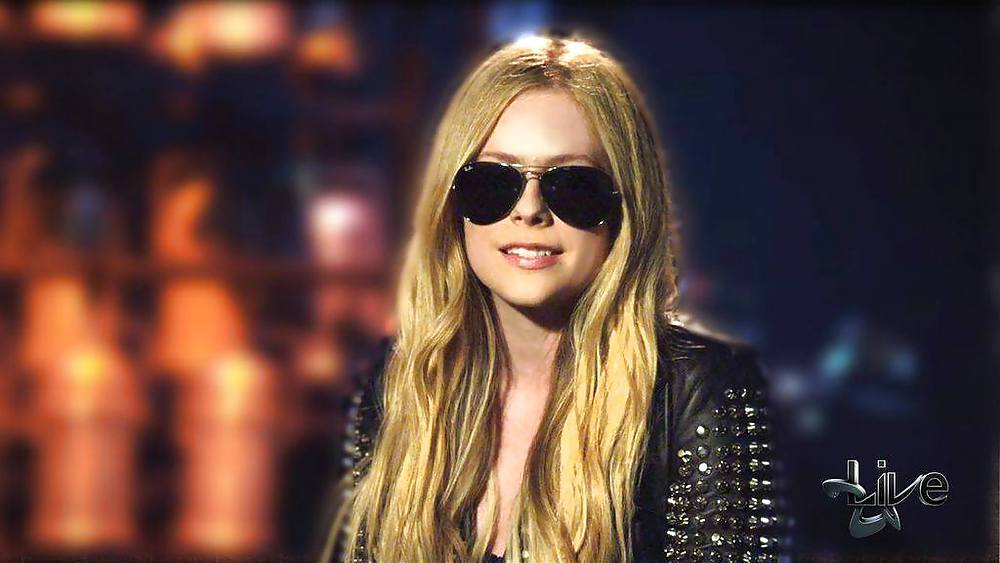 Avril Lavigne #21811760