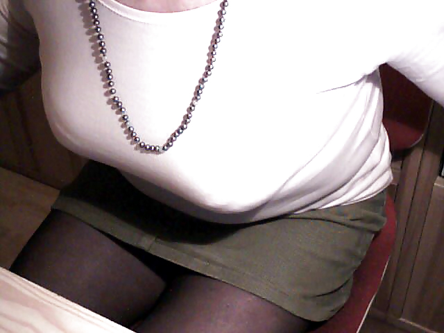 Secretary in black pantyhose and yelow bra #7453597