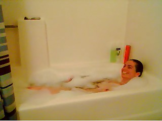 Diversión en el baño con burbujas para mi marina sexy 
 #11113326