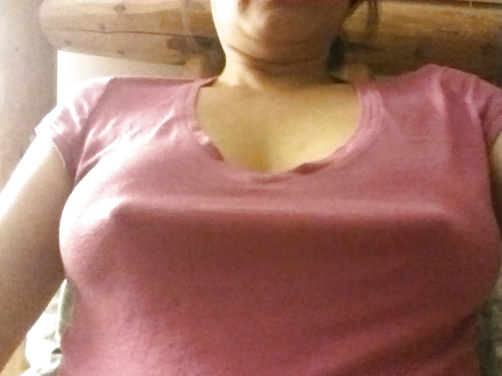 Más pix de sus tetas
 #18051132