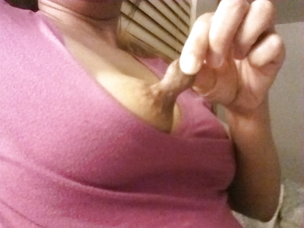 Más pix de sus tetas
 #18051147