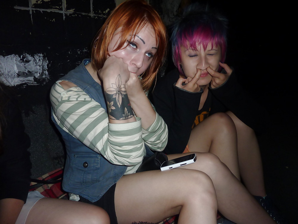 Diversión joven punk
 #18145249