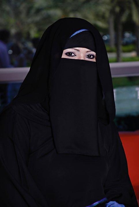 Arabi arrapati in hijab 
 #20247983
