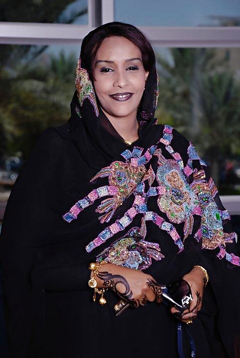 Arabs Cornées En Hijabs #20247988