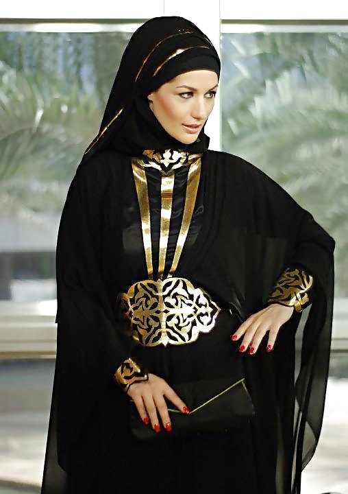 Arabs Cornées En Hijabs #20248060