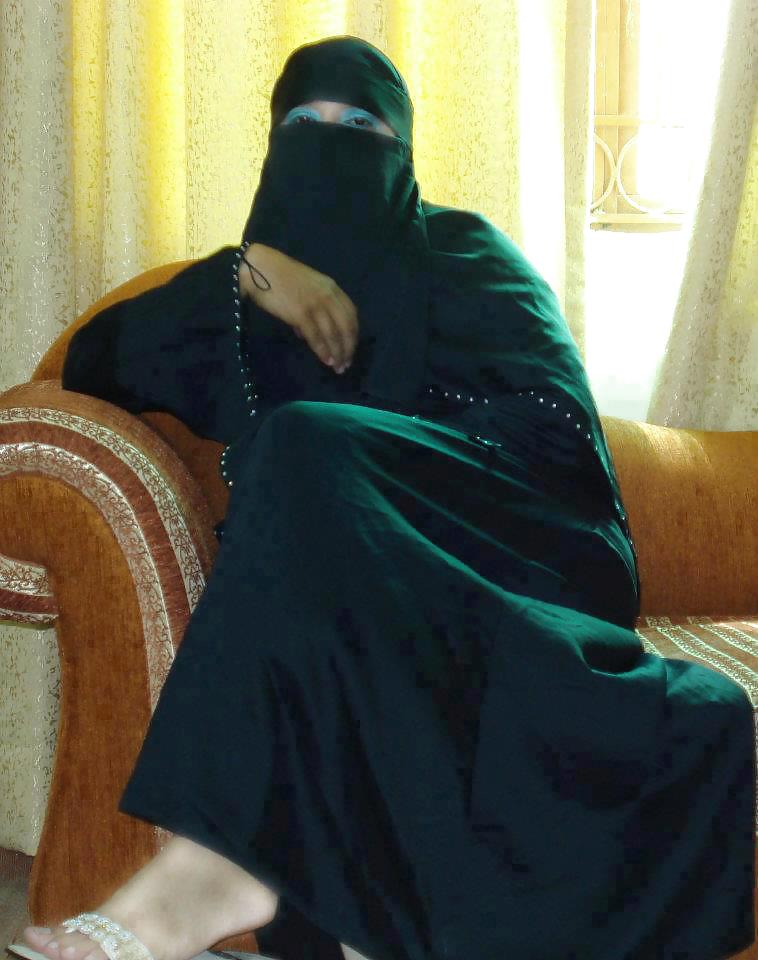 Arabs Cornées En Hijabs #20248263