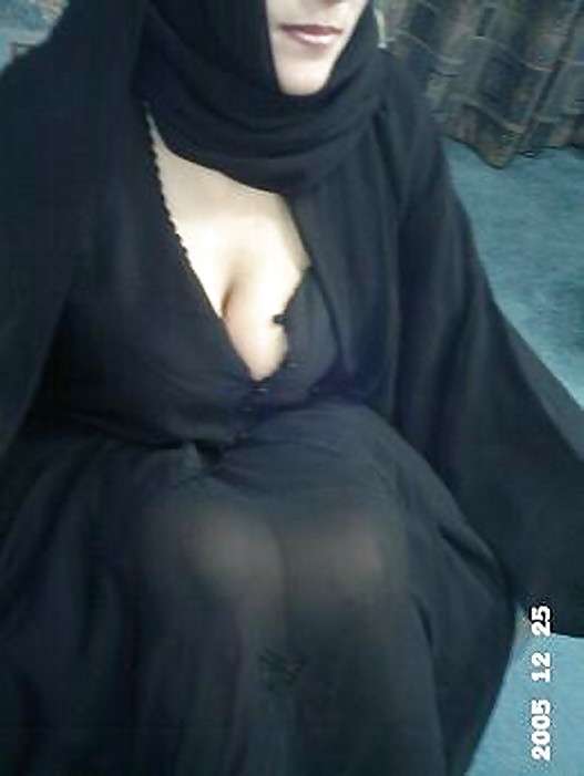 Arabi arrapati in hijab 
 #20248366