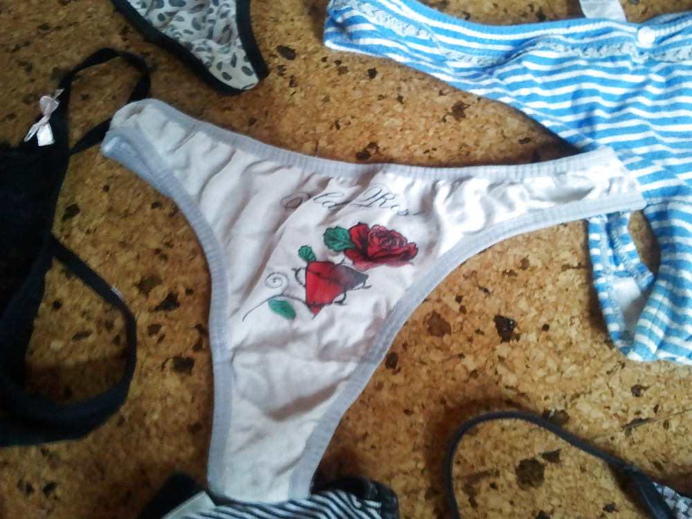 Easiest Mates Thongs and bra