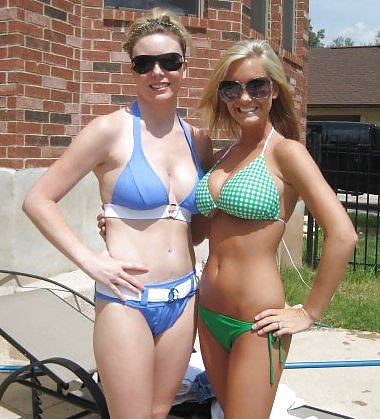 Facebook College Blonde Big Tits Bikini Courtney #3141023