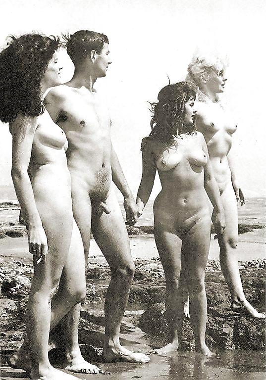 Vintage nudista 2.
 #6601370