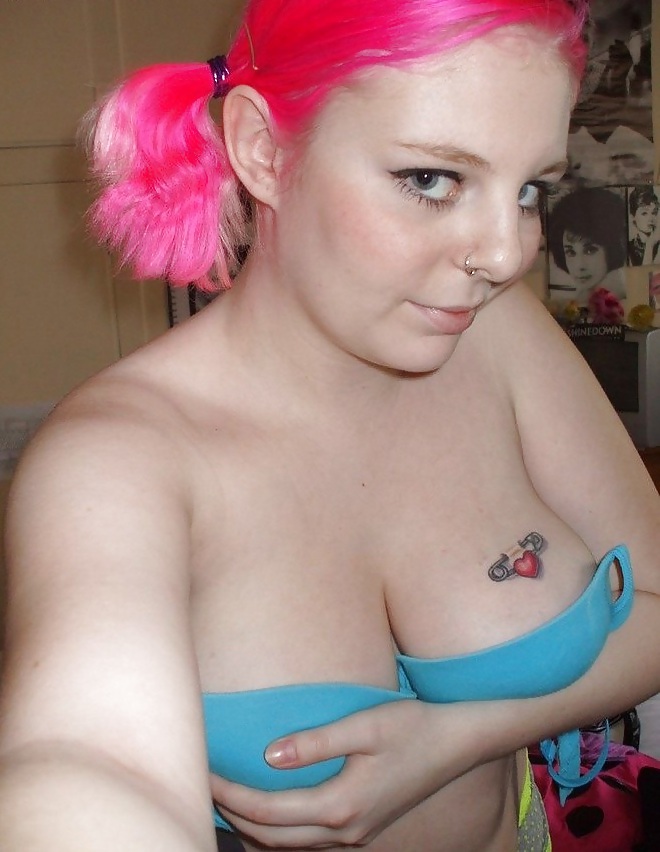Busty Pink Hair UKBabe #10077059