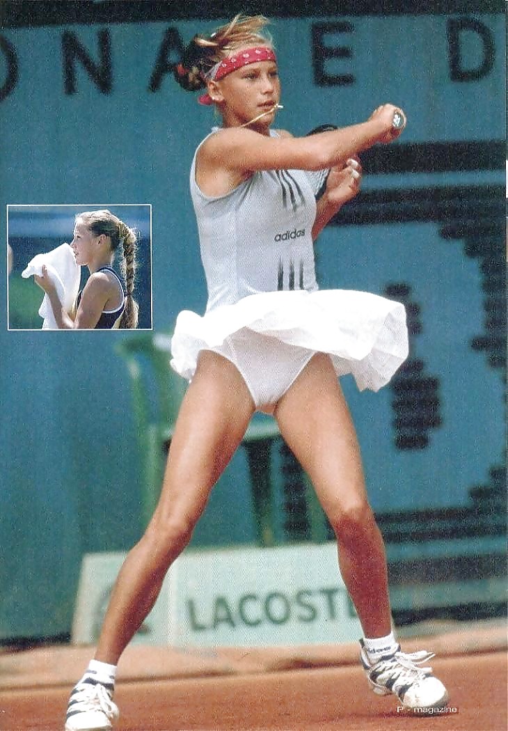 Schöne Tennis Mädchen 12 Von Troc #19512733