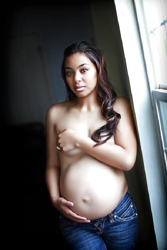 Hottie with toddler bump! #9304422