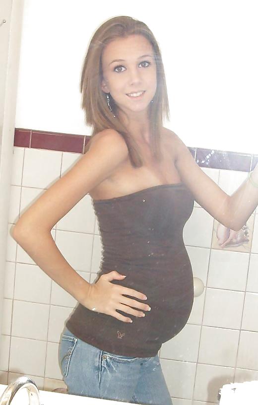 Hottie with toddler bump! #9304445