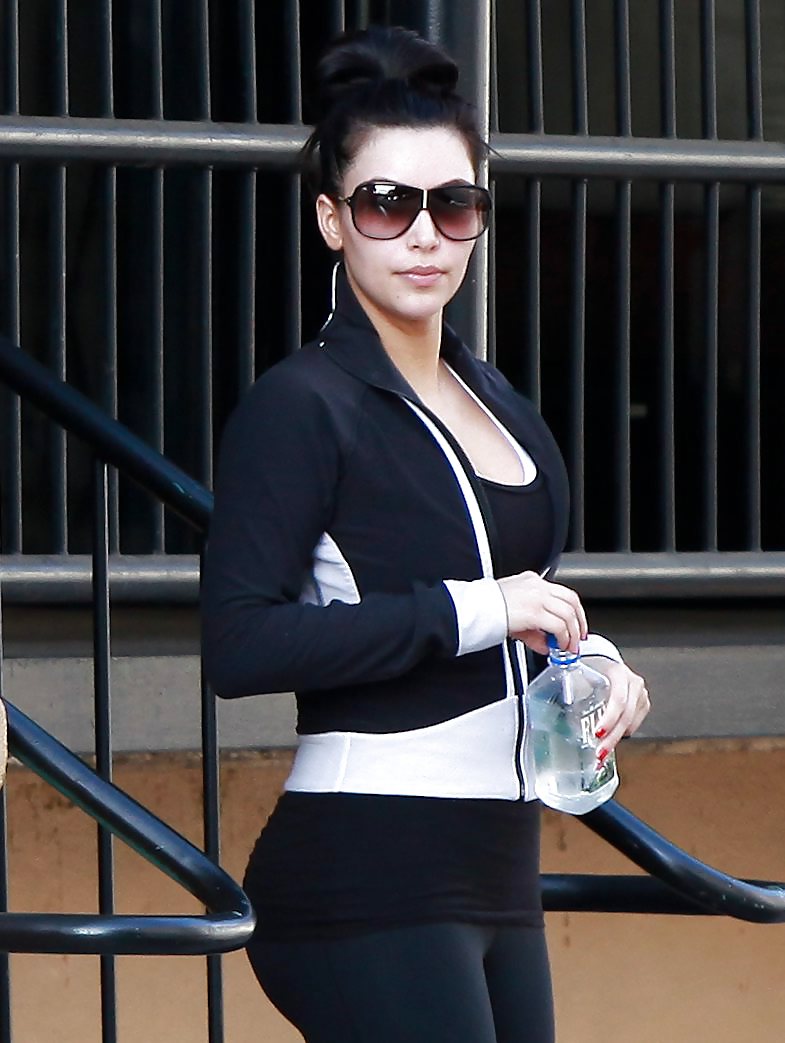 Kim kardashian saliendo de un gimnasio
 #3481542