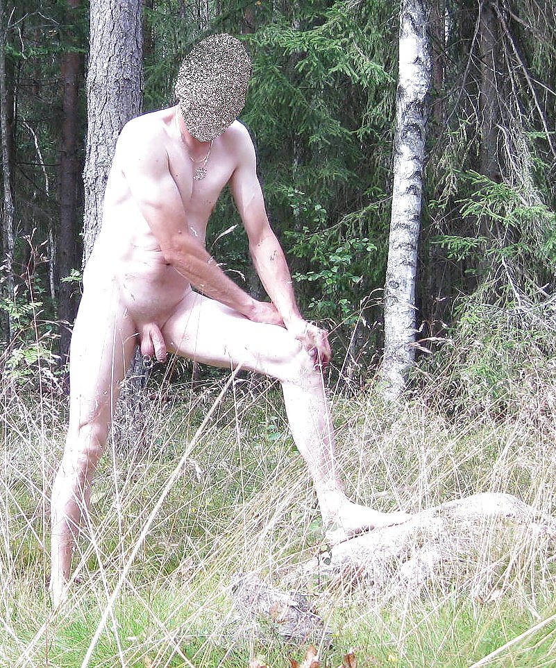 Yo en la naturaleza y en el bosque
 #12996913