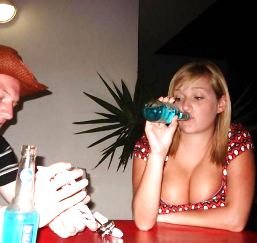 7 twistedworldsによるパーティーガールのエロティカ
 #14554396