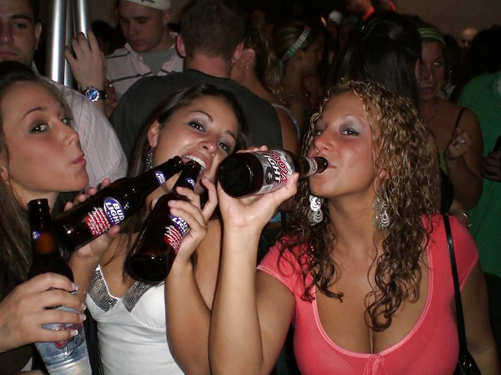 7 twistedworldsによるパーティーガールのエロティカ
 #14554598