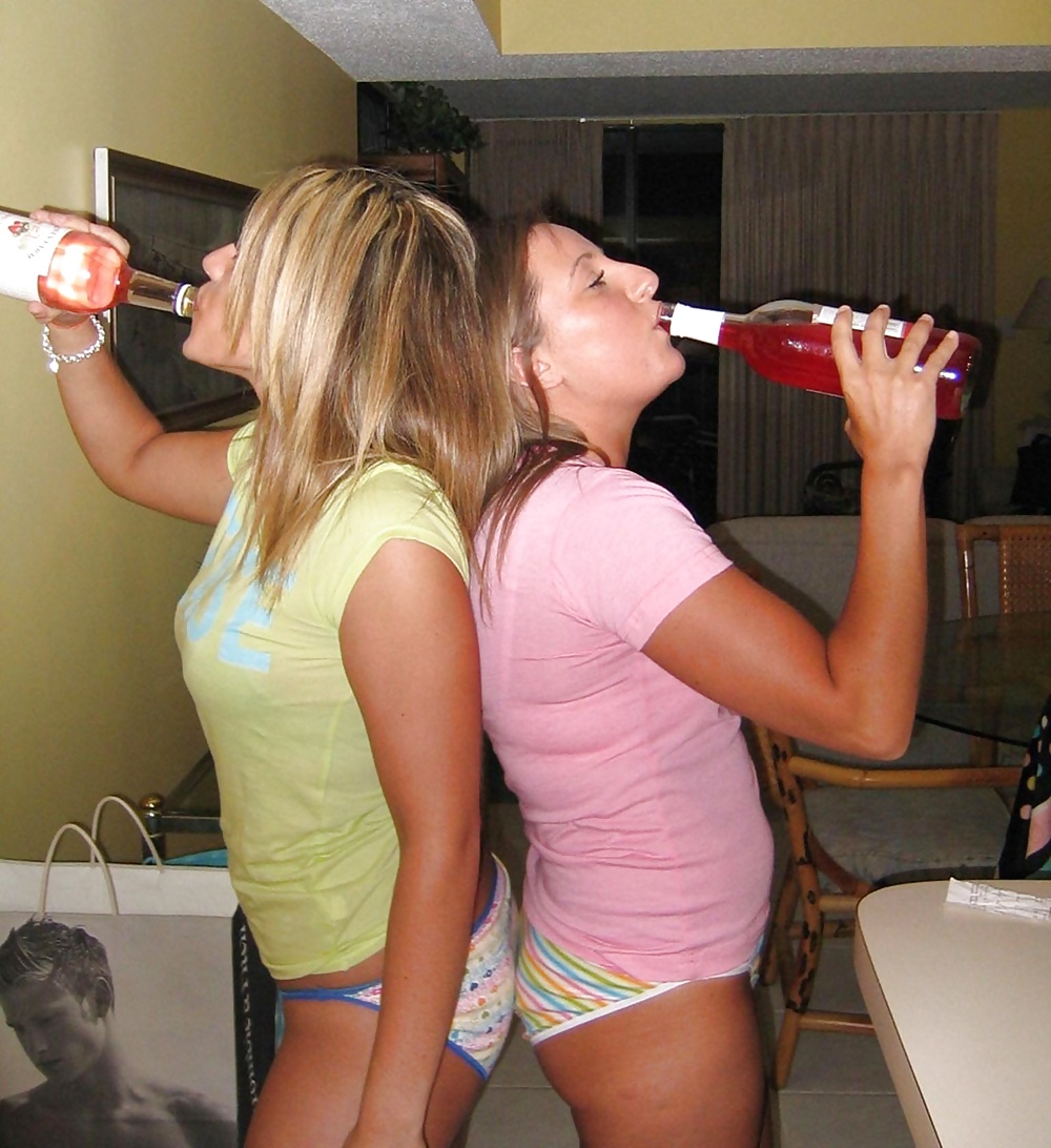 Party Girls Erotica By 7 twistedworlds #14554935