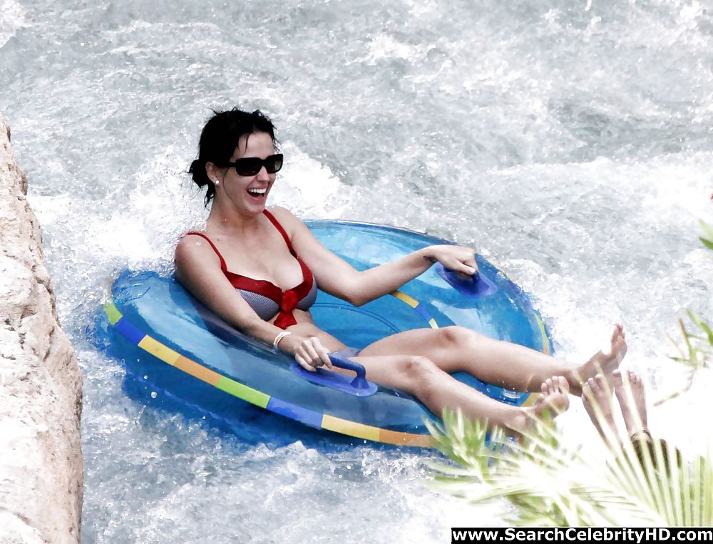 Katy Perry - Bikini Candids Auf Atlantis Paradise Island #15764808