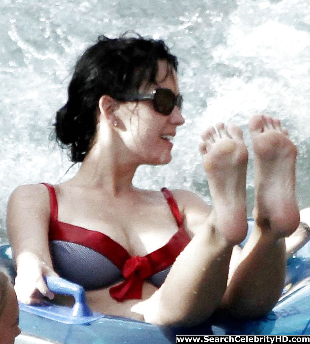 Katy Perry - Bikini Candids Auf Atlantis Paradise Island #15764834